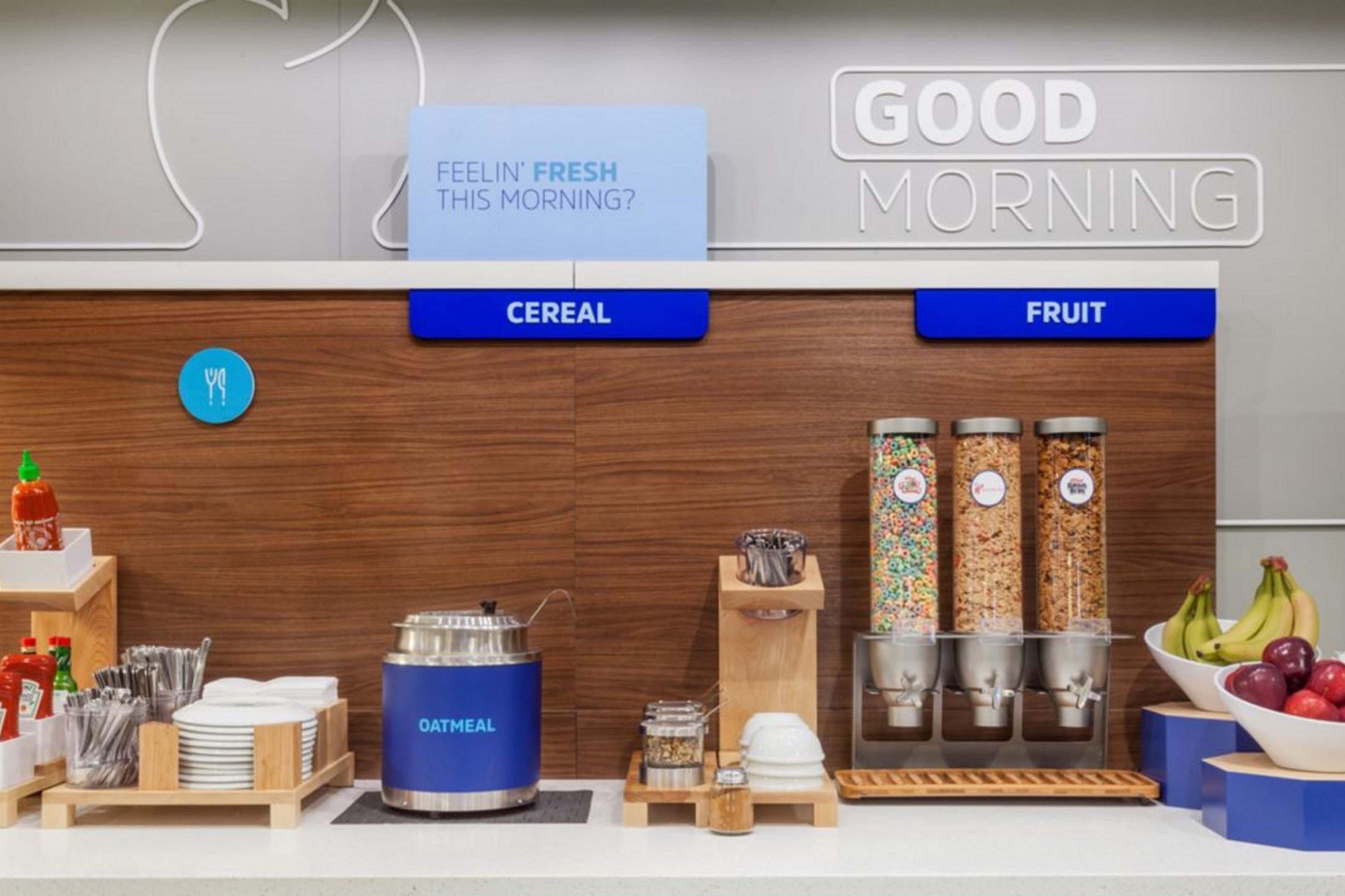 Holiday Inn Express Hutchison By Ihg Хътчинсън Екстериор снимка